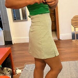 BRANDY MELVILLE mini skirt *like new* 🌟